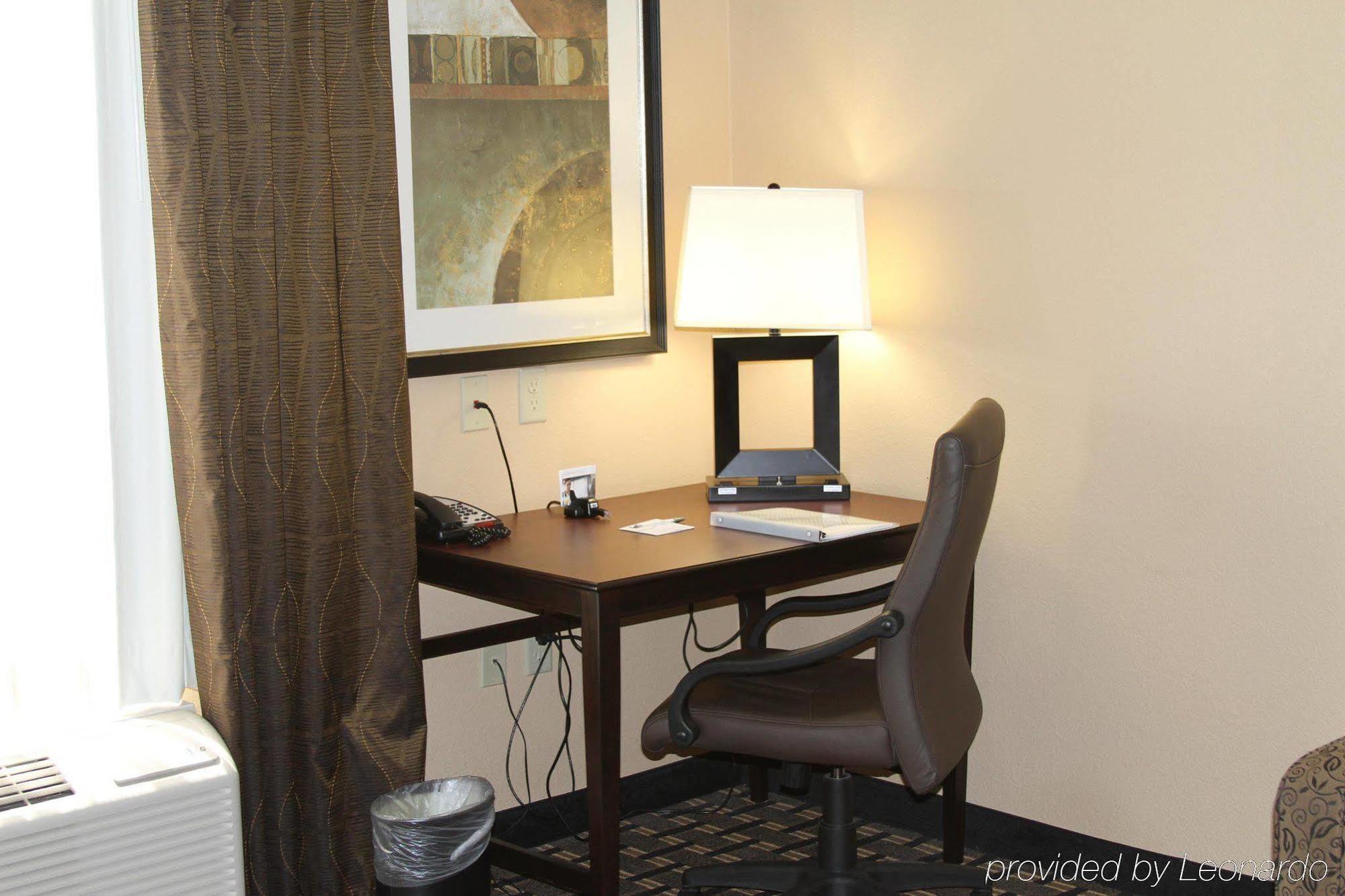 Hampton Inn סוויטווטר מראה חיצוני תמונה